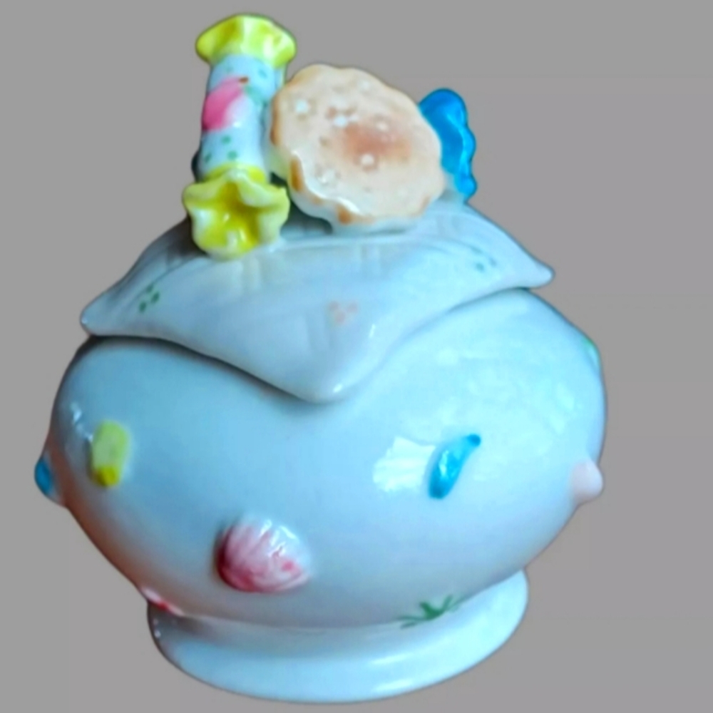Ceramic Sea Shell Trinket Box Vintage